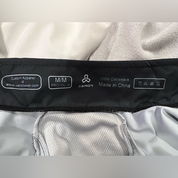 Never been worn sz M women’s Ceroti reflective vest - Picture 3 of 4